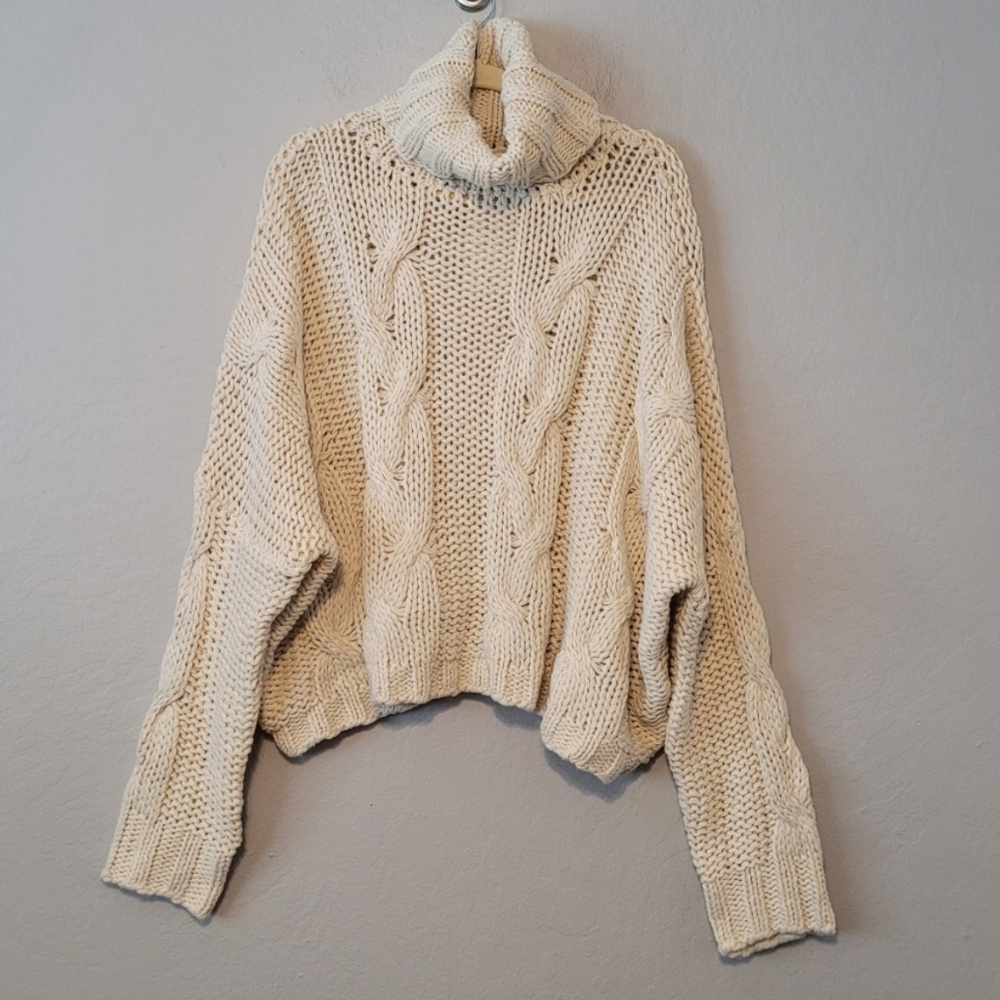 12Th Tribe Chunky Cable knit Sweater size S/M Turtleneck Ivory Slouchy Pullover
